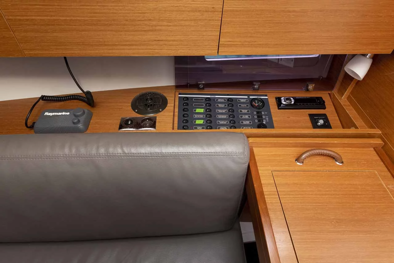 Dufour 360 GL - 3 cab. (Shakey Ground)  - 13