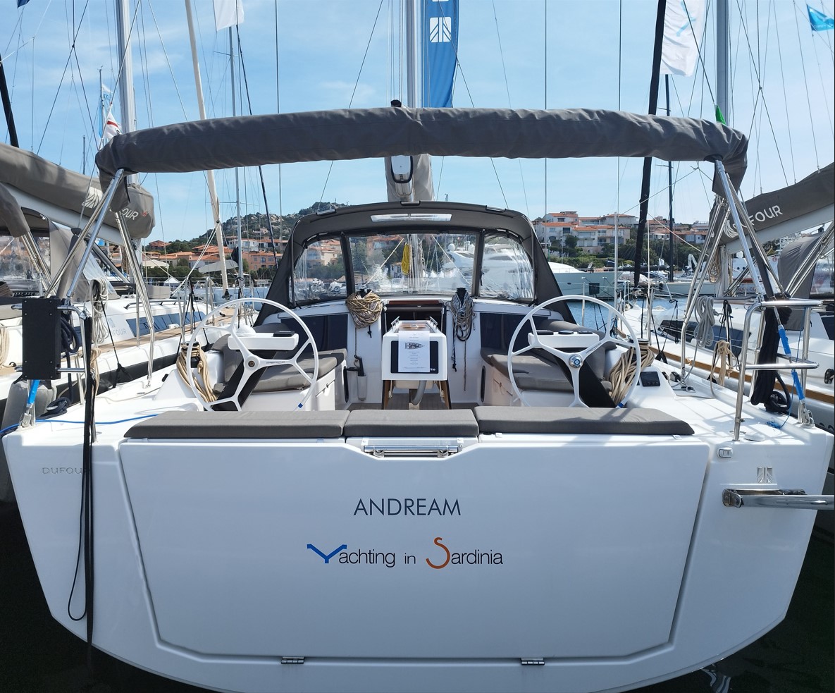 Photo #1 - Dufour 430 - 3 cab. (Andream) en Portisco - 37539