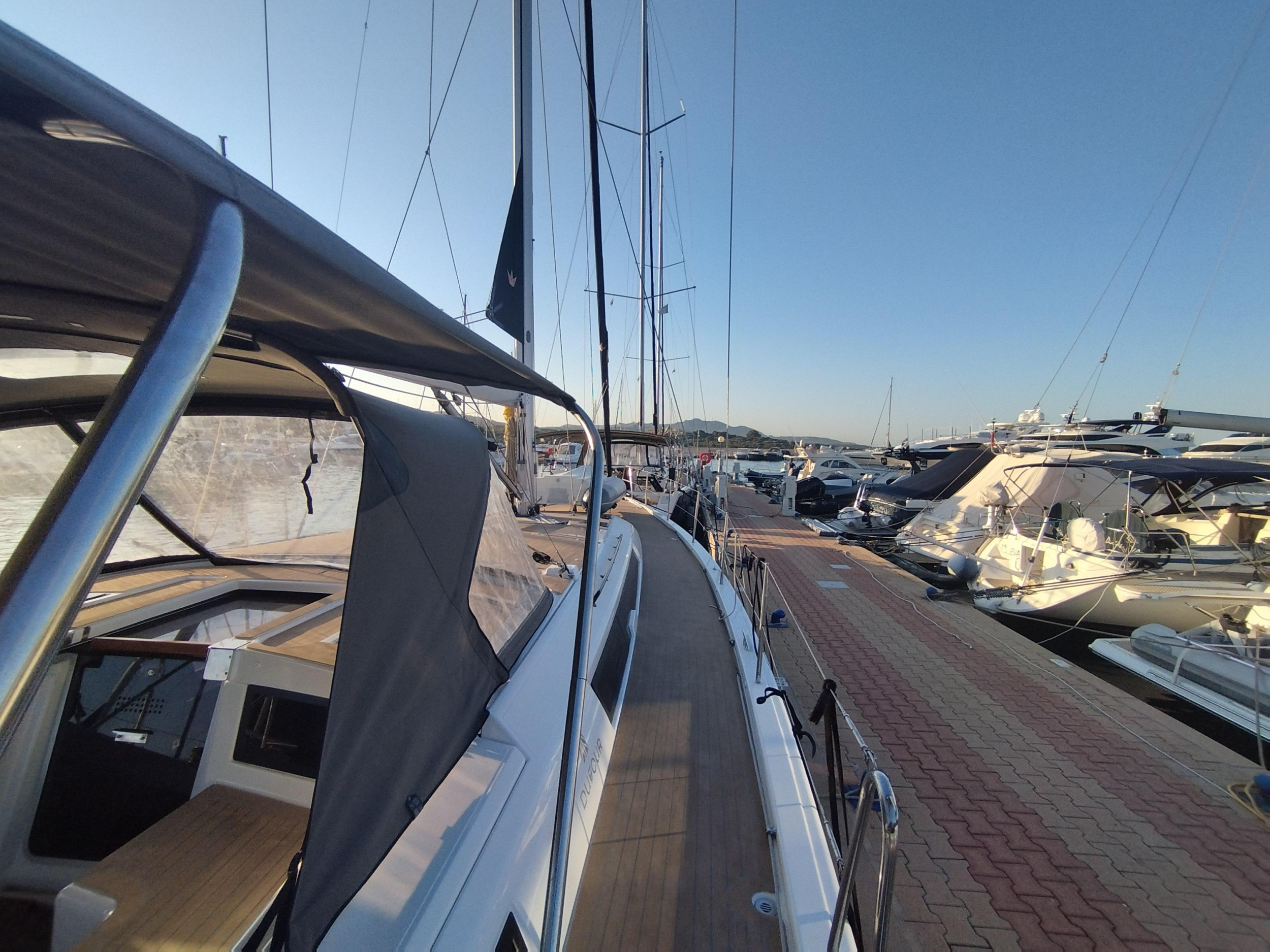 Photo #3 - Dufour 530 - 4 + 1 cab. (Rhamnus) in Portisco - 37564