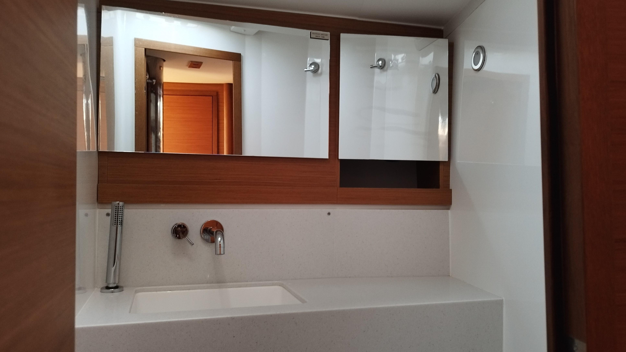 Photo #18 - Dufour 470 - 5 + 1 cab. (Weasley) en Portisco - 37568