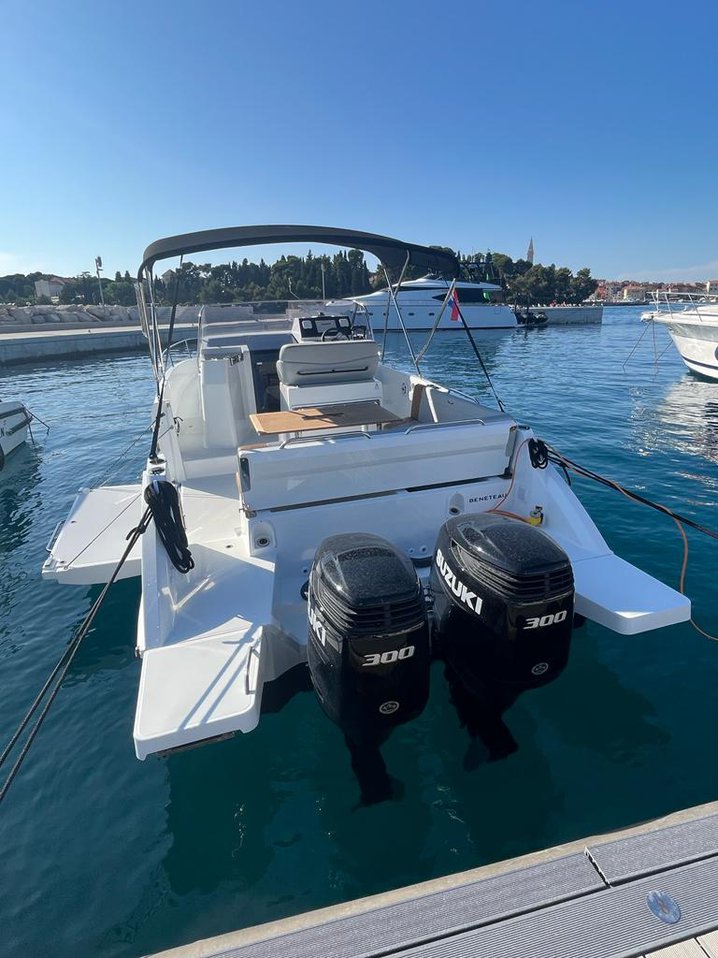 Photo #3 - Flyer 9 SUNdeck (Flyer 9) in Rovinj - 37579