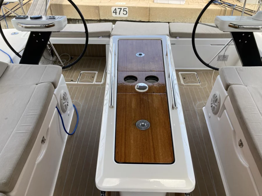 Dufour 390 (Molesta)  - 3