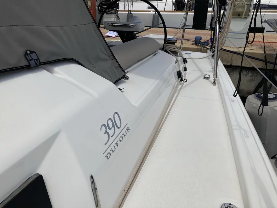 Dufour 390 (Molesta)  - 10