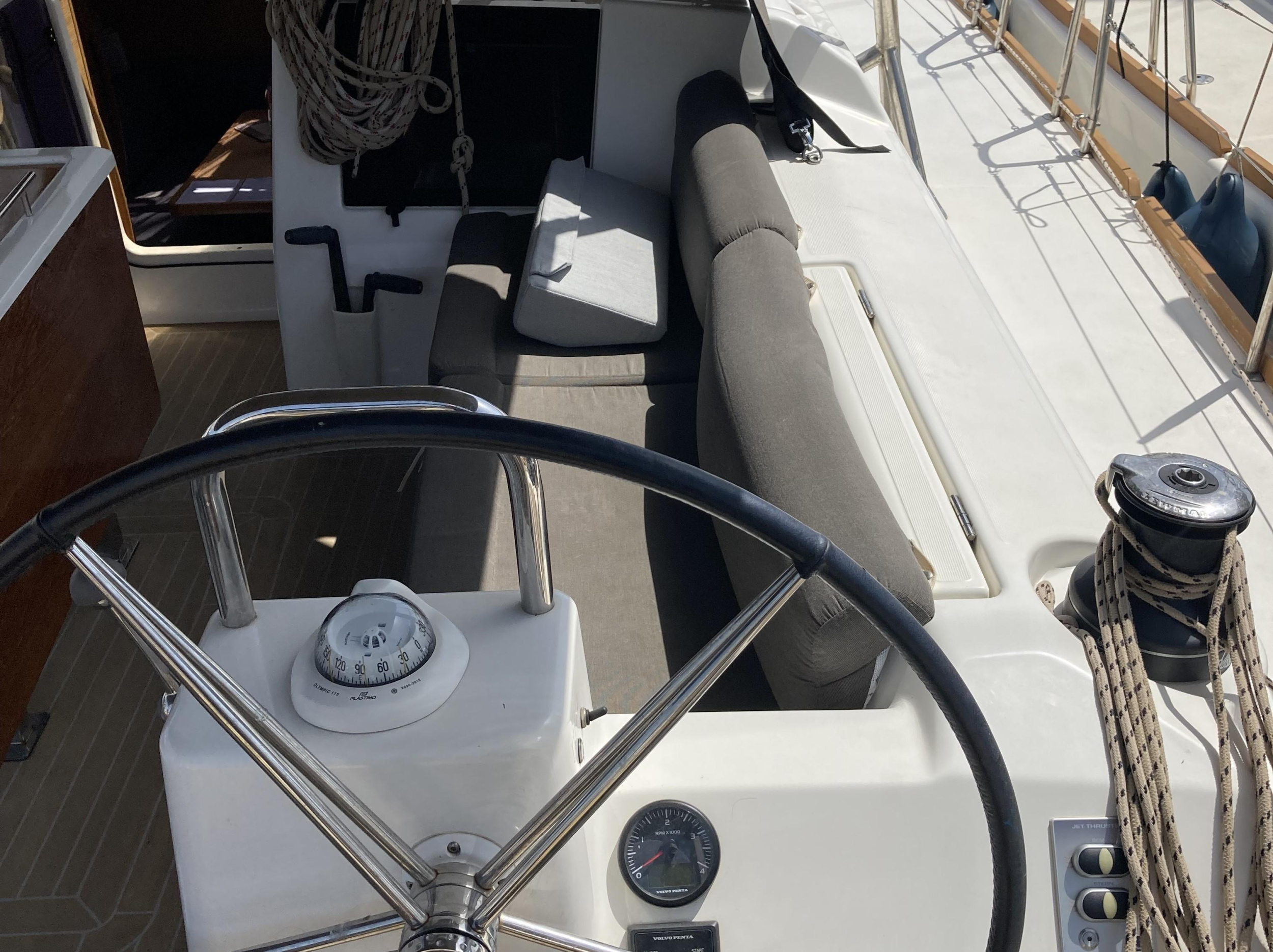Photo #9 - Dufour 460 GL - 5 cab. (Newt) en Portisco - 37592