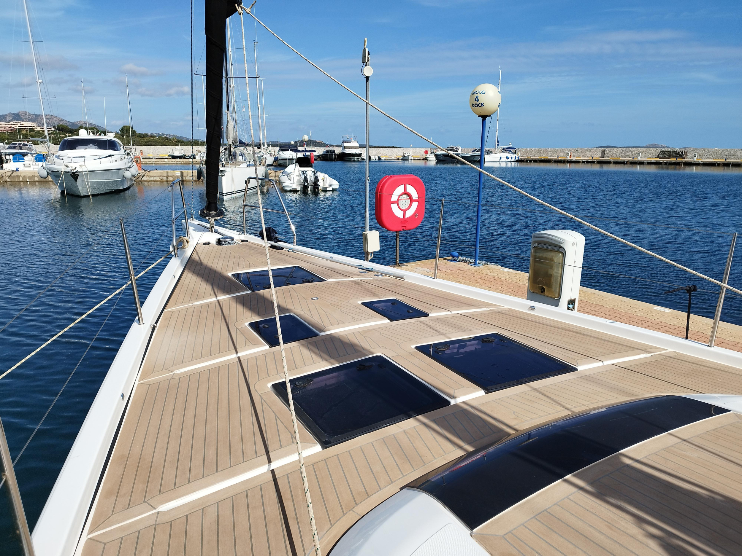 Photo #9 - Dufour 56 Exclusive - 5 + 1 cab. (Albus) en Portisco - 37597