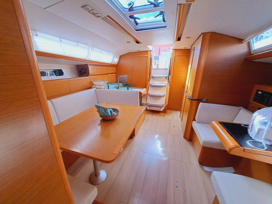 Sun Odyssey 449 (Mientras Tanto)  - 10