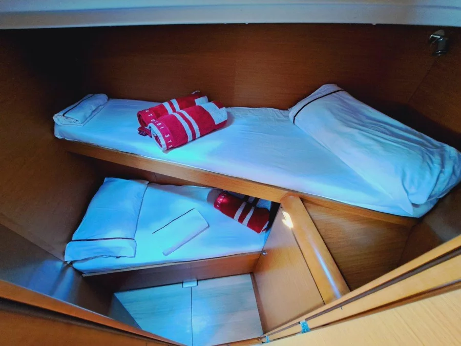 Sun Odyssey 449 (Mientras Tanto)  - 16