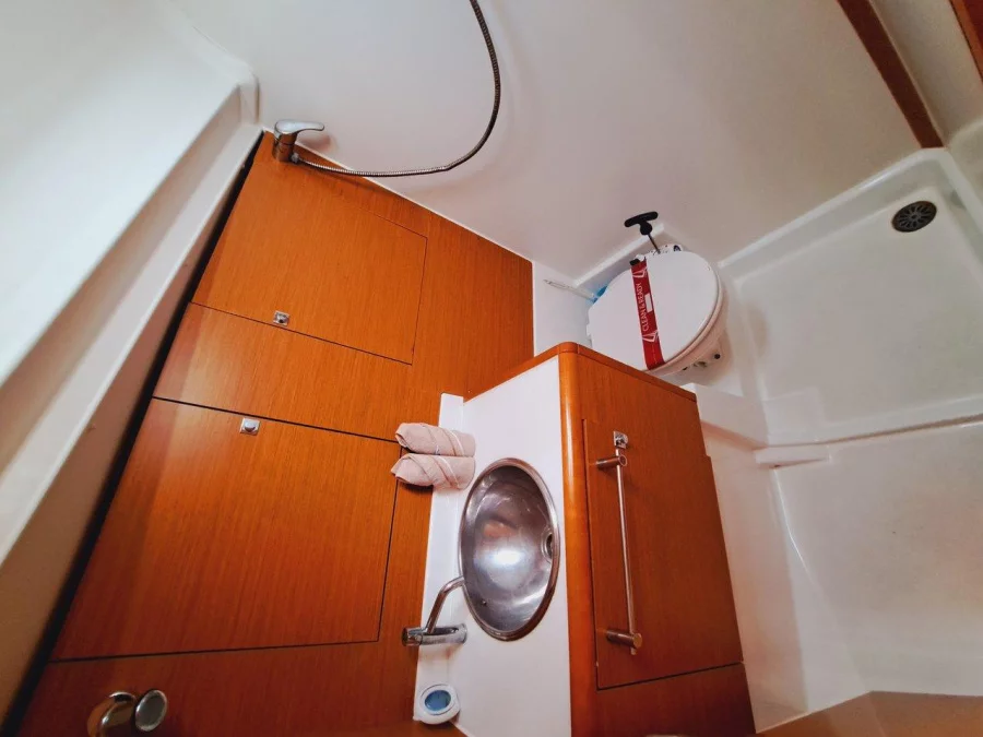 Sun Odyssey 449 (Mientras Tanto)  - 22