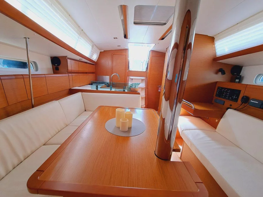 Sun Odyssey 389 (Emilina)  - 4