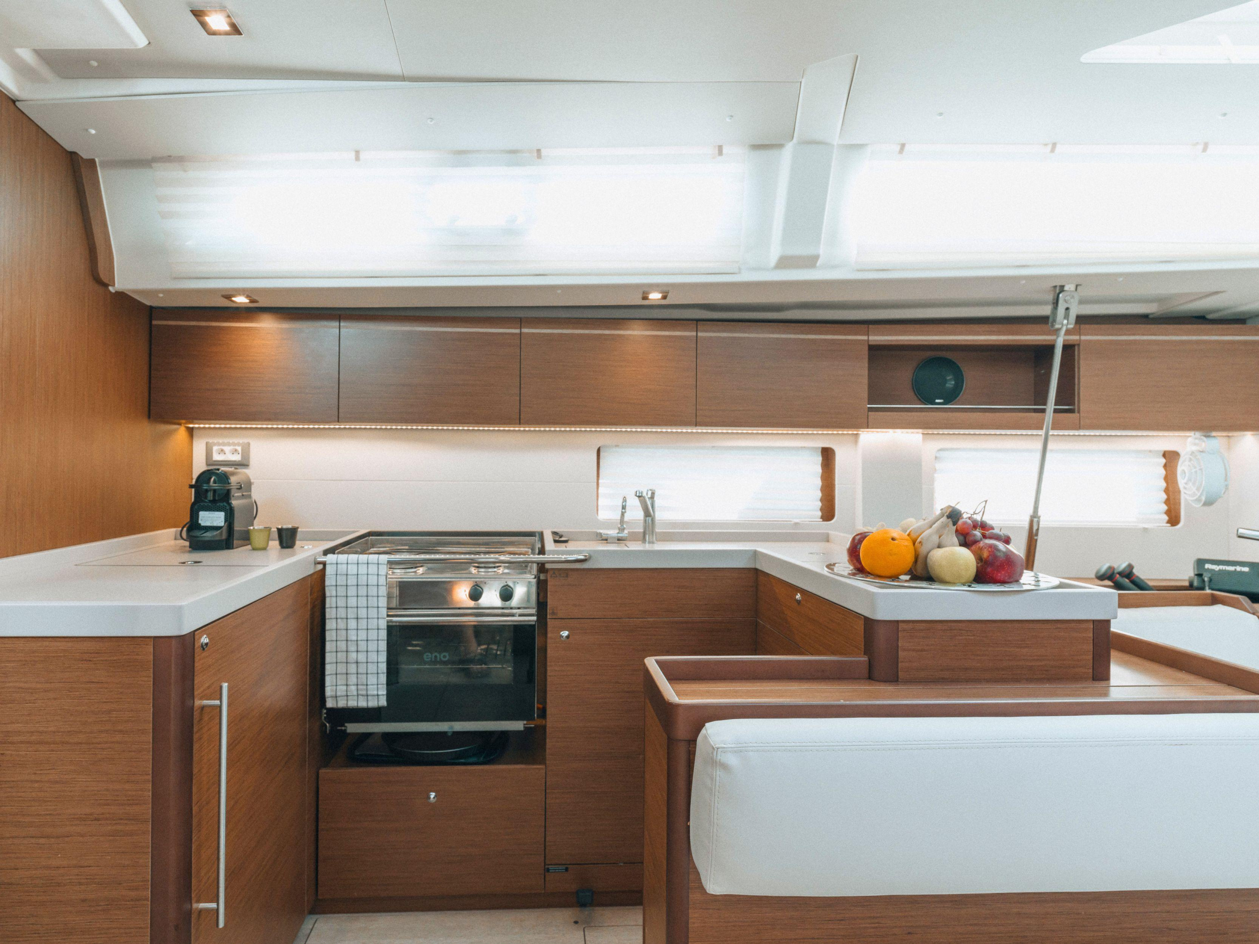Oceanis 51.1 - 5 + 1 cab. — photo 7