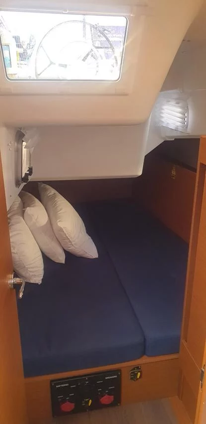 Sun Odyssey 410 - 3 cab. (The song is you)  - 13
