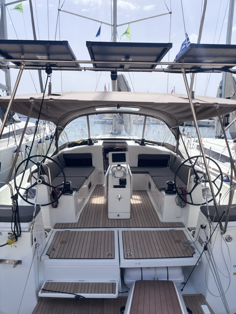 Sun Odyssey 490 - 5 cab. — photo 3