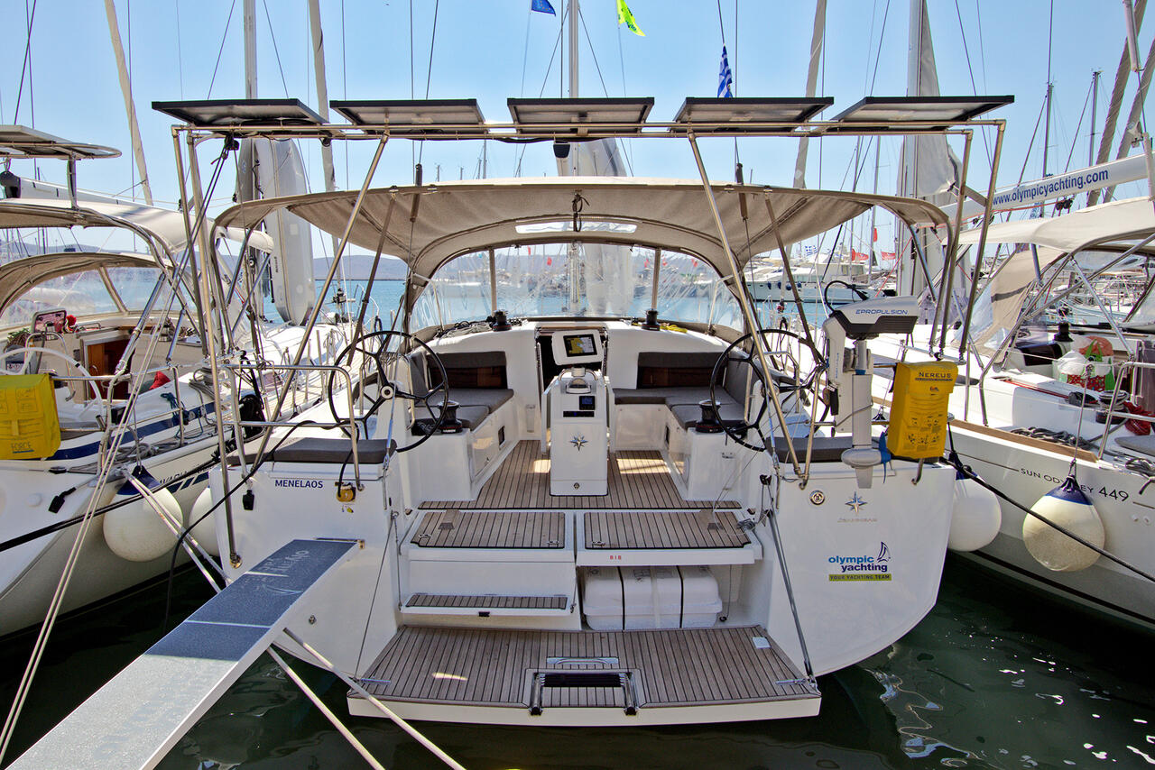 Photo #1 - Sun Odyssey 490 - 5 cab. (Menelaos) in Lavrion - 37726