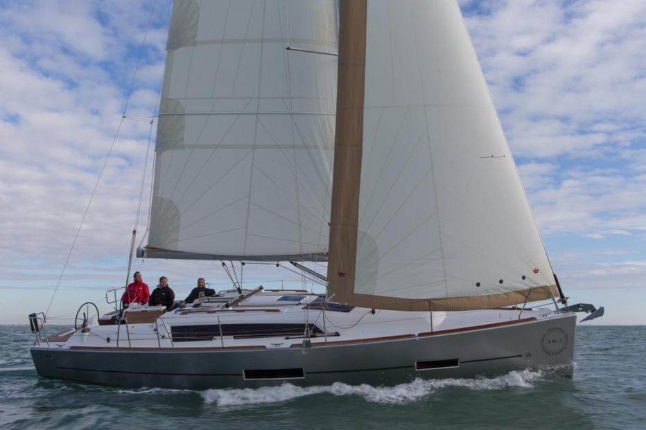 Photo #8 - Dufour 382 GL (Scafo) in Faial - 37747