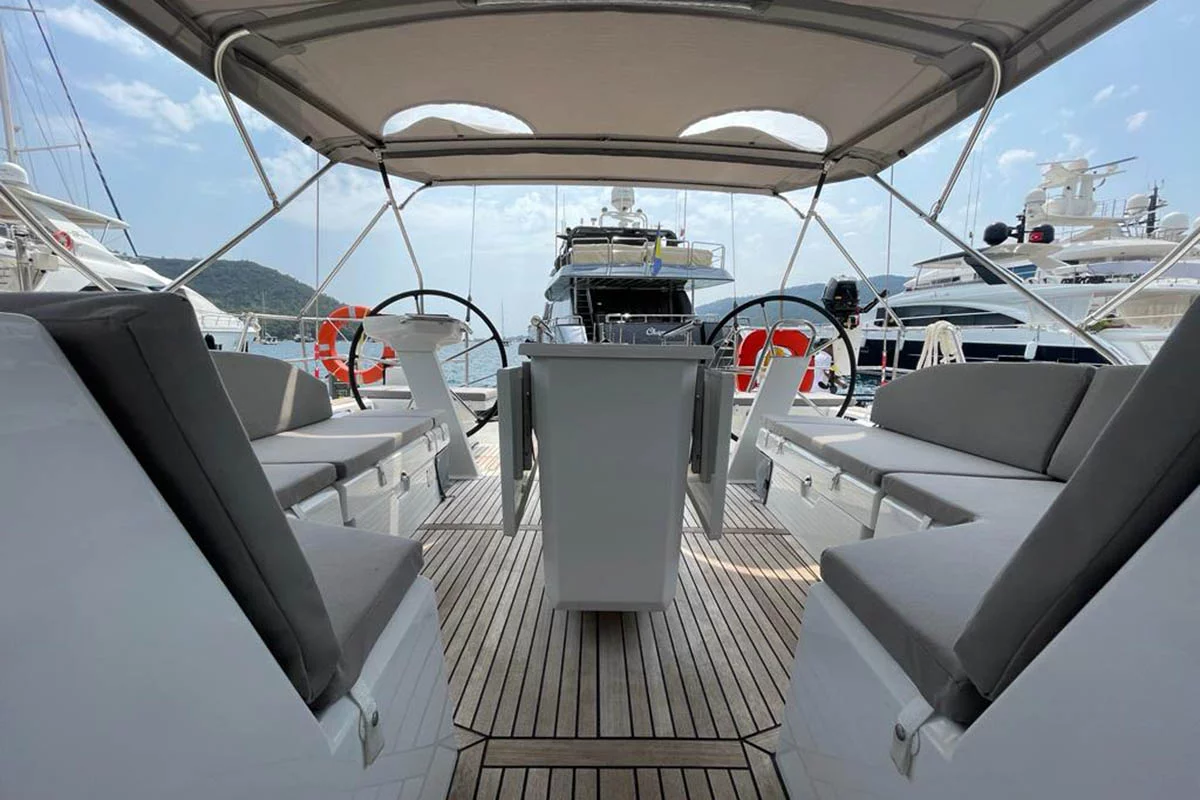 Oceanis 51.1 - 5 + 1 cab. (EAST)  - 4