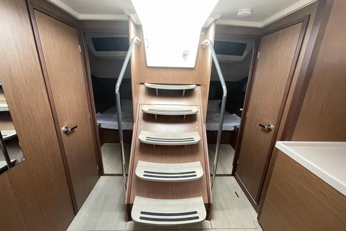 Oceanis 51.1 - 5 + 1 cab. (EAST)  - 8