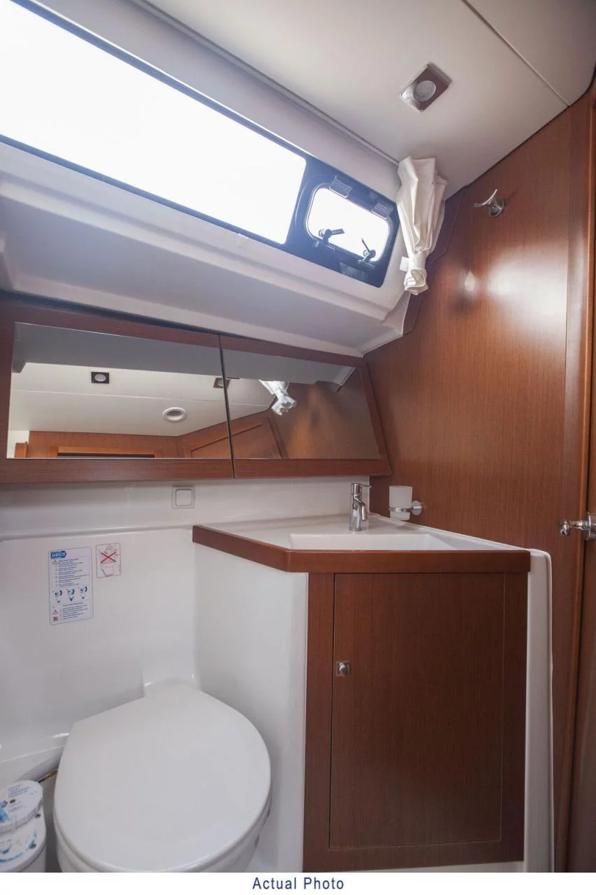 Oceanis 41 (Kino)  - 15