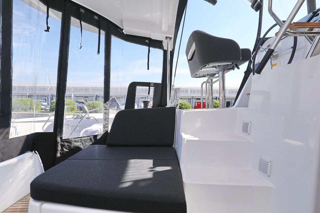 Lagoon 42 - 4 + 2 cab. (Luna)  - 15