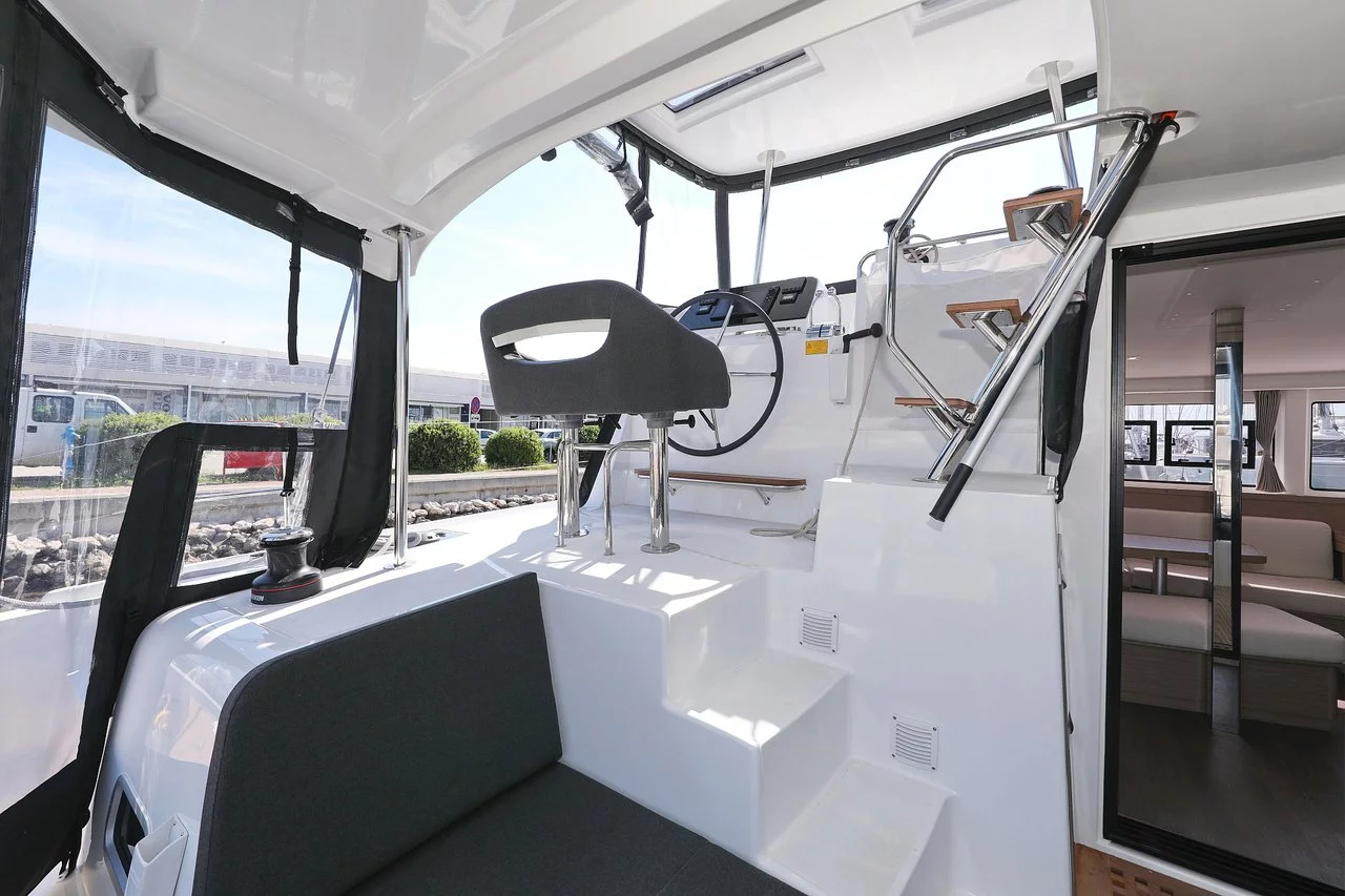 Lagoon 42 - 4 + 2 cab. (Luna)  - 18