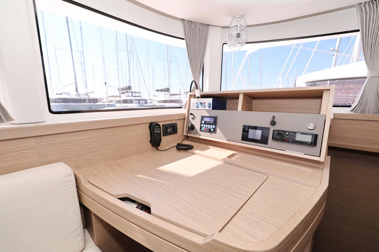 Lagoon 42 - 4 + 2 cab. (Luna)  - 35