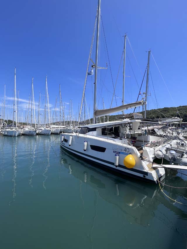 Photo #3 - Fountaine Pajot Lucia 40 - 3 cab. (Princess Lea) en Pula - 37803