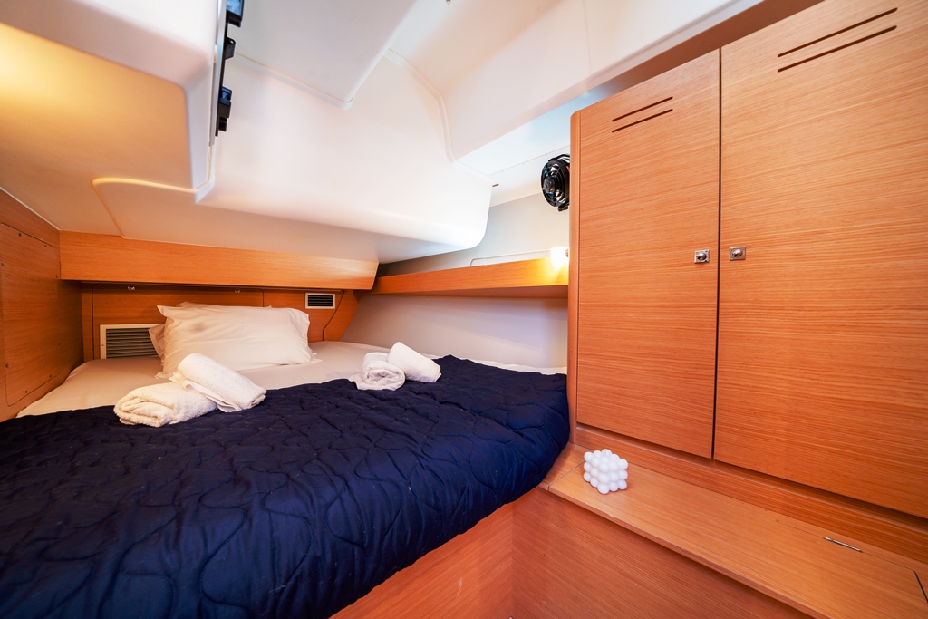 Dufour 460 GL — photo 12