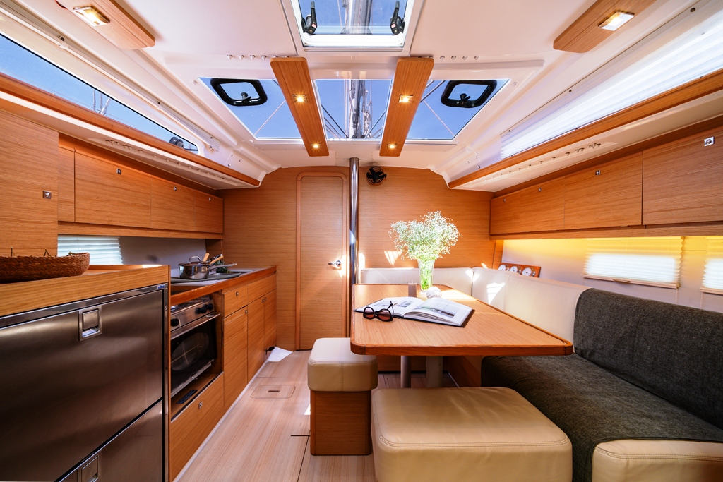 Dufour 390 GL — photo 7