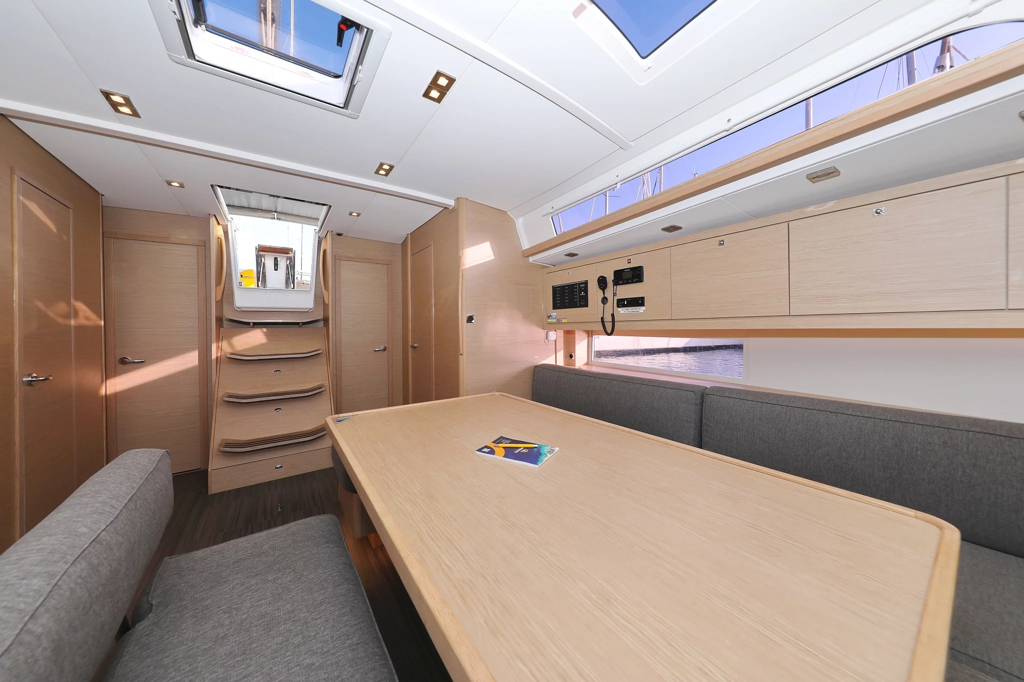 Dufour 470 - 4 cab. (Luna)  - 17