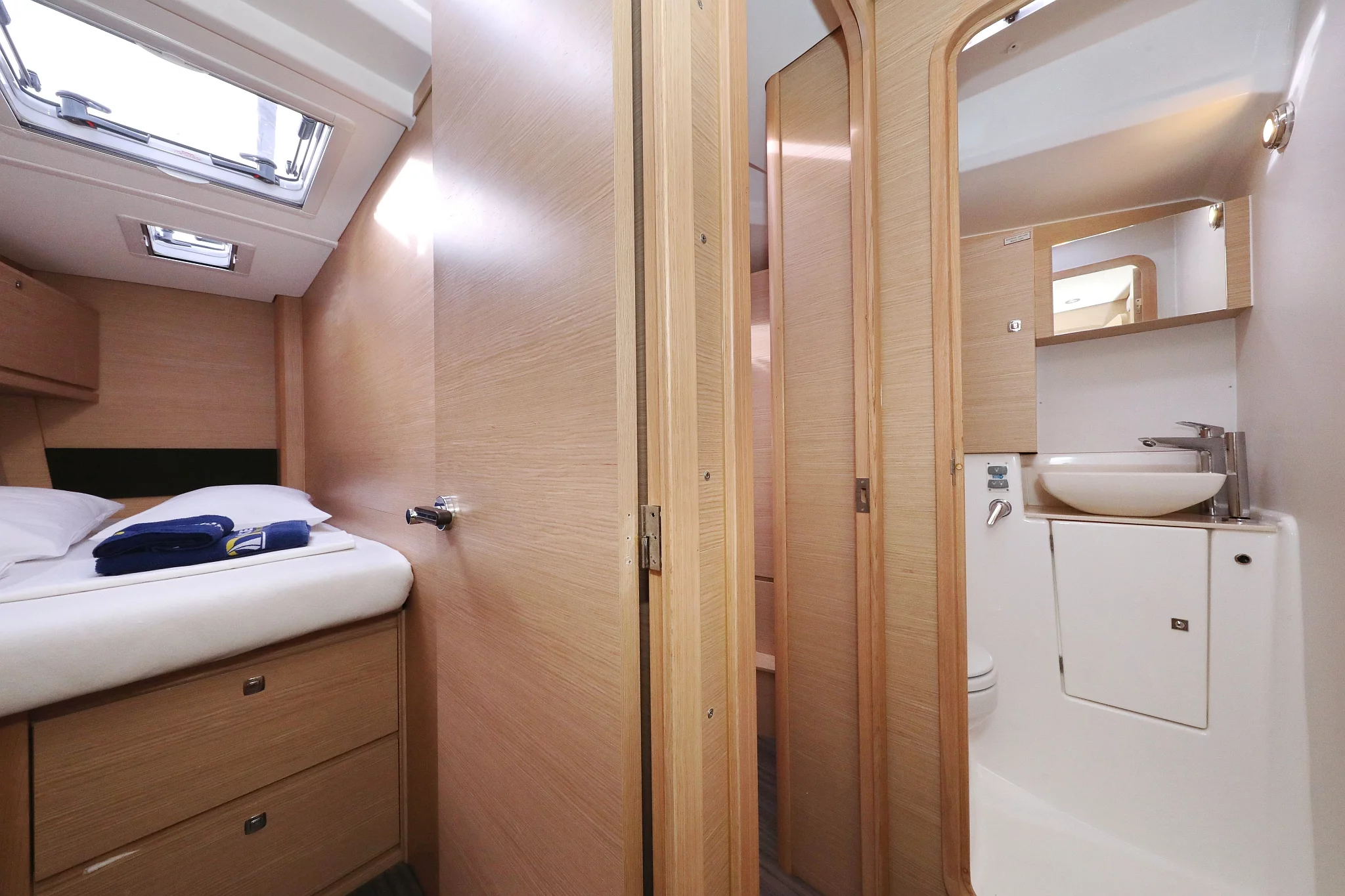 Dufour 56 Exclusive - 5 + 1 cab. (Moonlight)  - 50