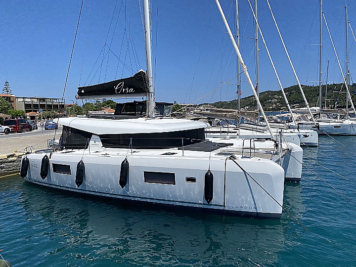 Photo #1 - Lagoon 42 - 4 + 2 cab. (Orsa) in Skiathos - 37880