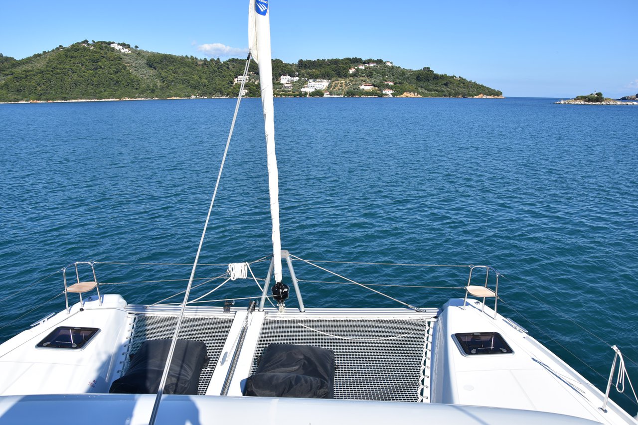 Photo #3 - Lagoon 42 - 4 + 2 cab. (Antel) in Lefkada - 37884