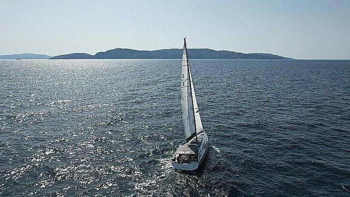 Oceanis 51.1 - 5 + 1 cab. (Captain George)  - 5
