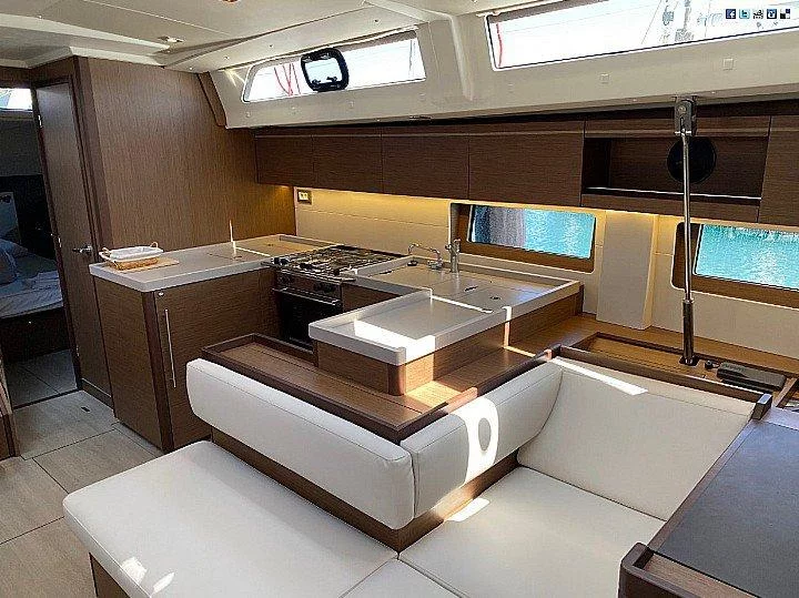 Oceanis 51.1 - 5 + 1 cab. (Captain George)  - 9