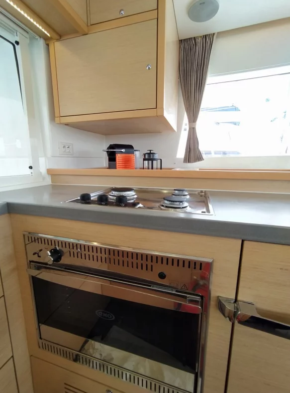 Lagoon 450 F - 4 + 2 cab. (Azraq)  - 21