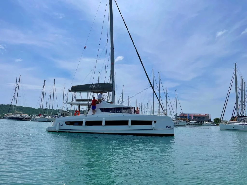 Bali 4.2 - 4 + 1 cab. (Sail and Adventure)  - 0