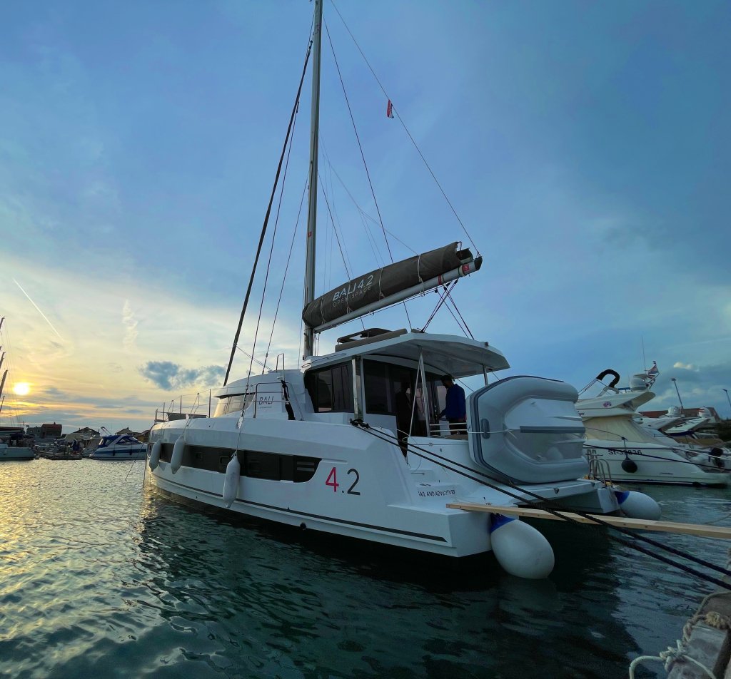 Photo #11 - Bali 4.2 - 4 + 1 cab. (Sail and Adventure) in Pirovac - 37906