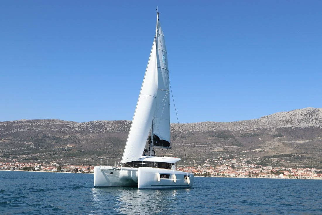 Lagoon 40 - 4 + 2 cab (Sail and Passion)  - 0