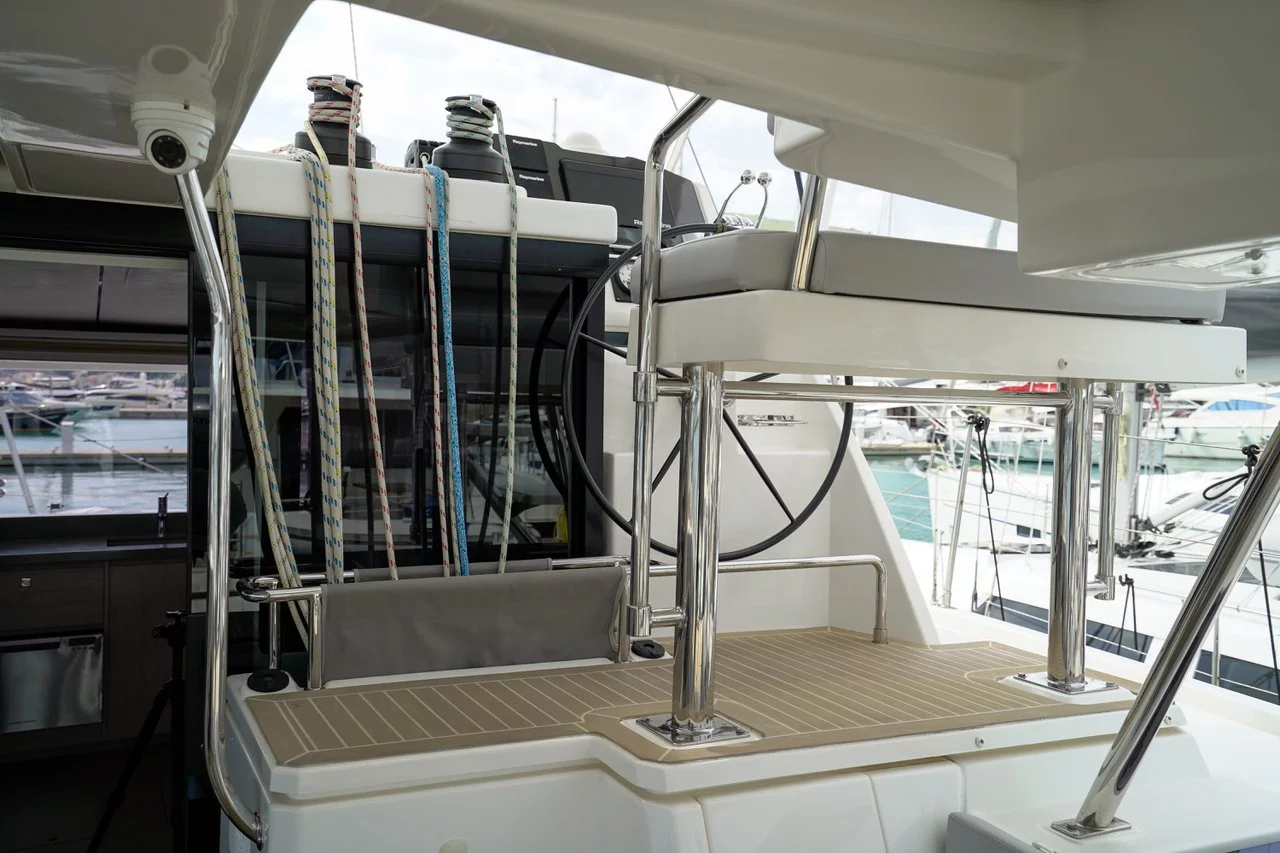 Leopard 45 - 3 + 1 cab. (Manaphy)  - 23
