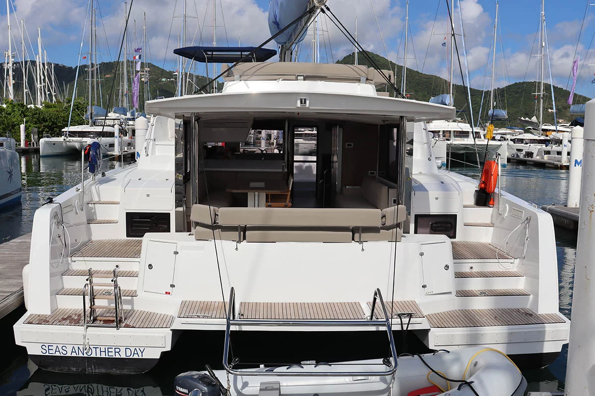 Bali 4.4 - 4 + 1 cab. (Seas Another Day)  - 3