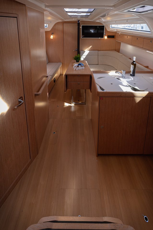 Photo #30 - Bavaria Cruiser 37 - 3 cab. (Firenze) in Trogir - 37971