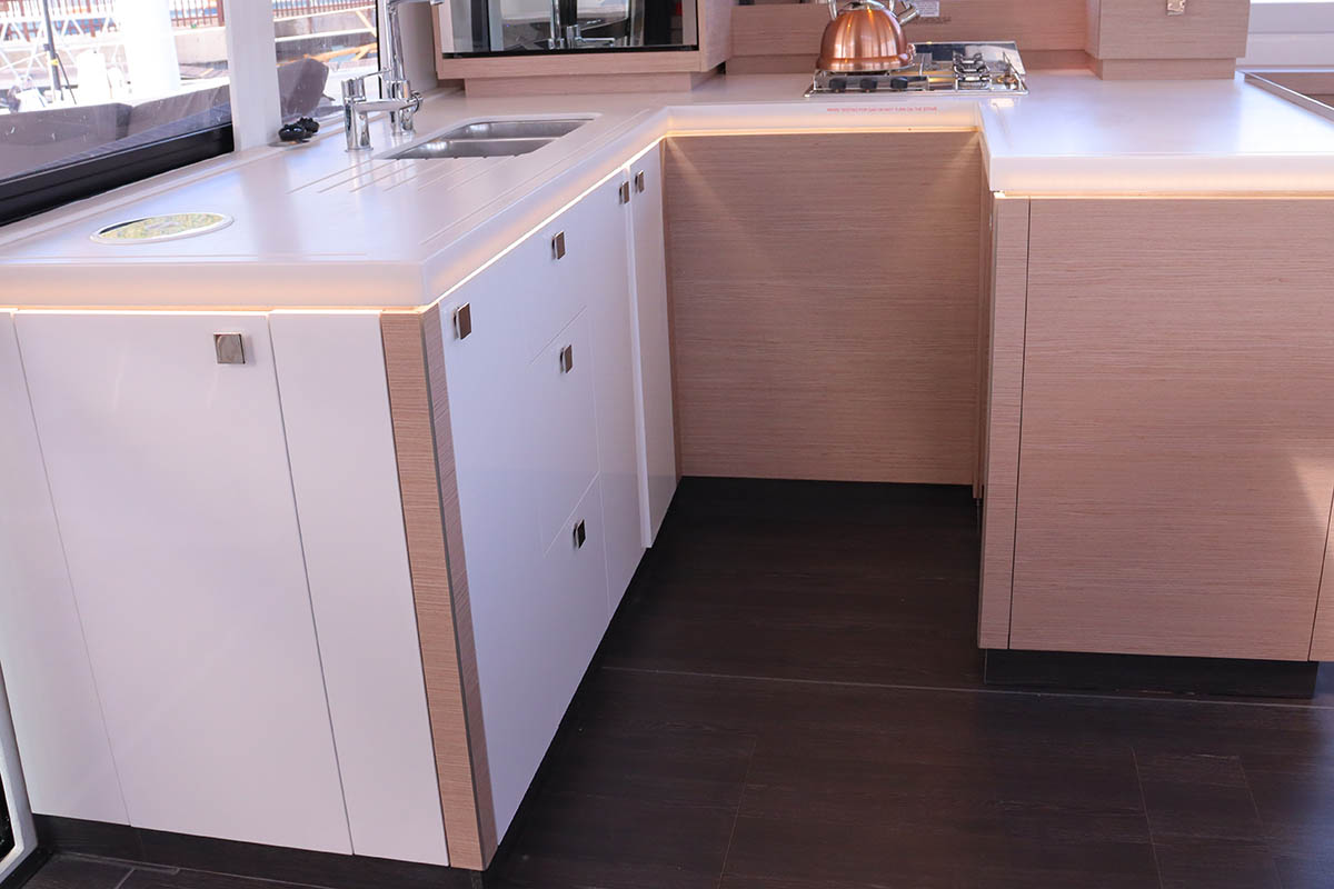 Photo #12 - Fountaine Pajot Astrea 42 Quatuor (Michelle ma Belle) in Nanny Cay - 38048