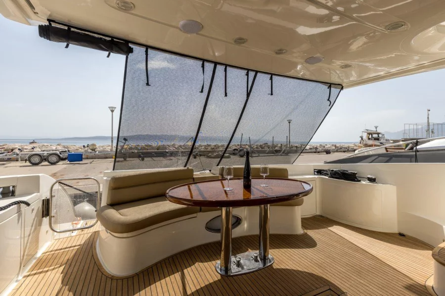 Azimut 62 Fly - 3 + 2 cab. (Eos)  - 8