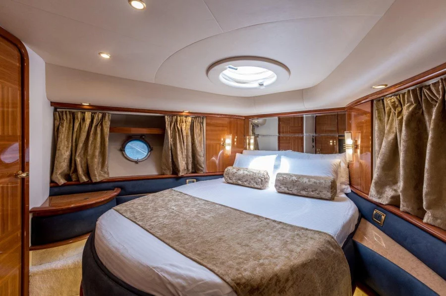 Azimut 62 Fly - 3 + 2 cab. (Eos)  - 17