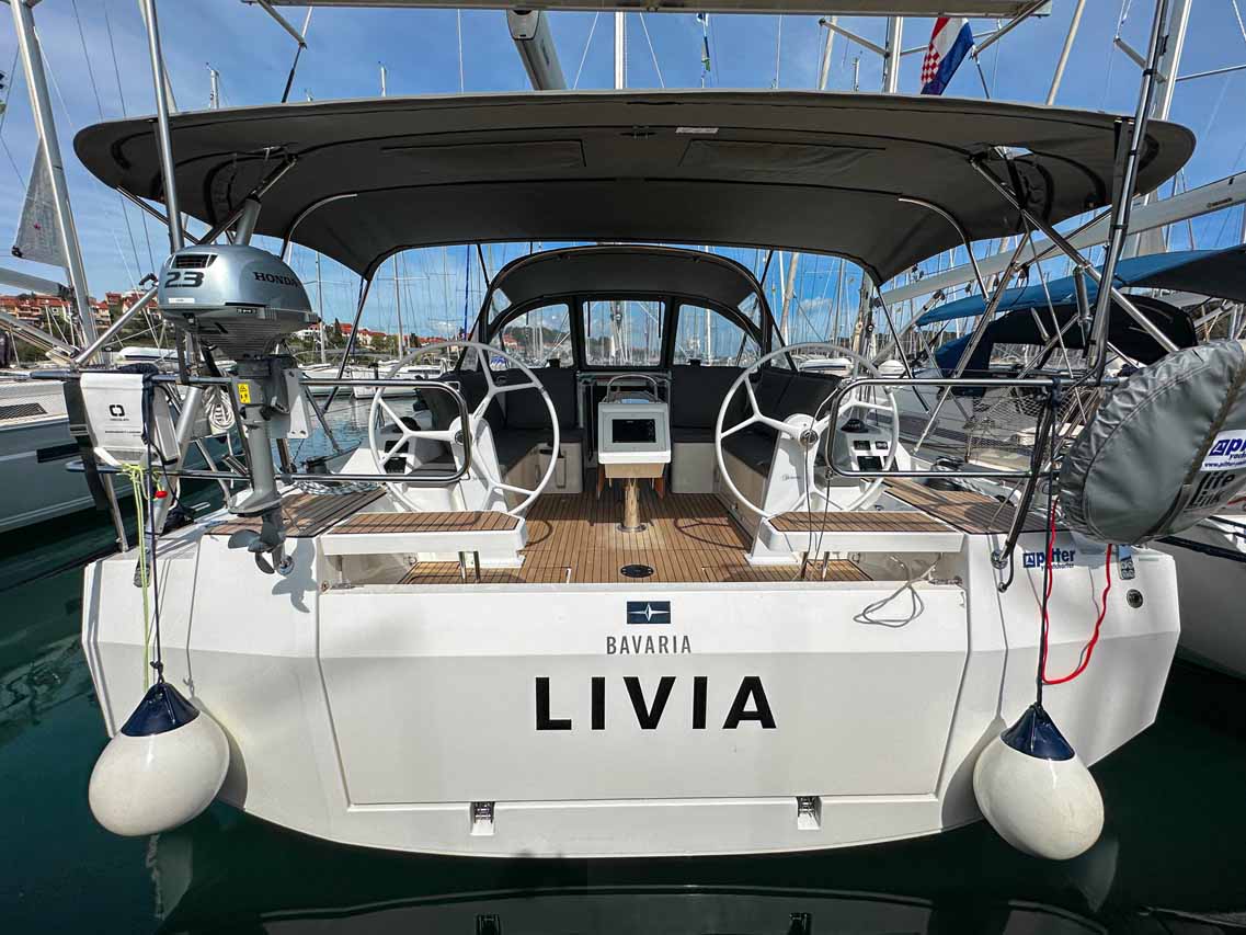 Photo #1 - Bavaria C42 (Livia) en Pula - 38096