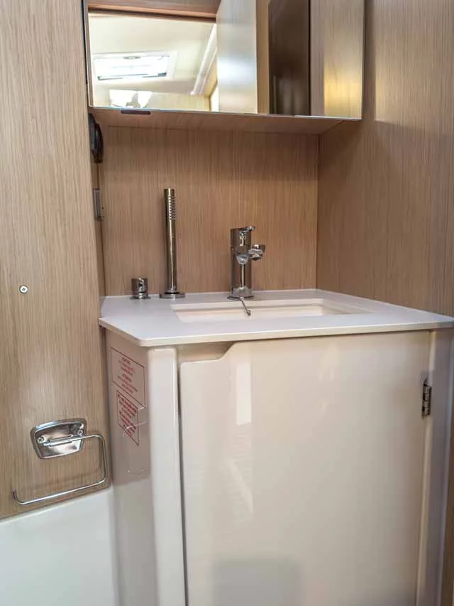 Bavaria C38 (Penelope)  - 21
