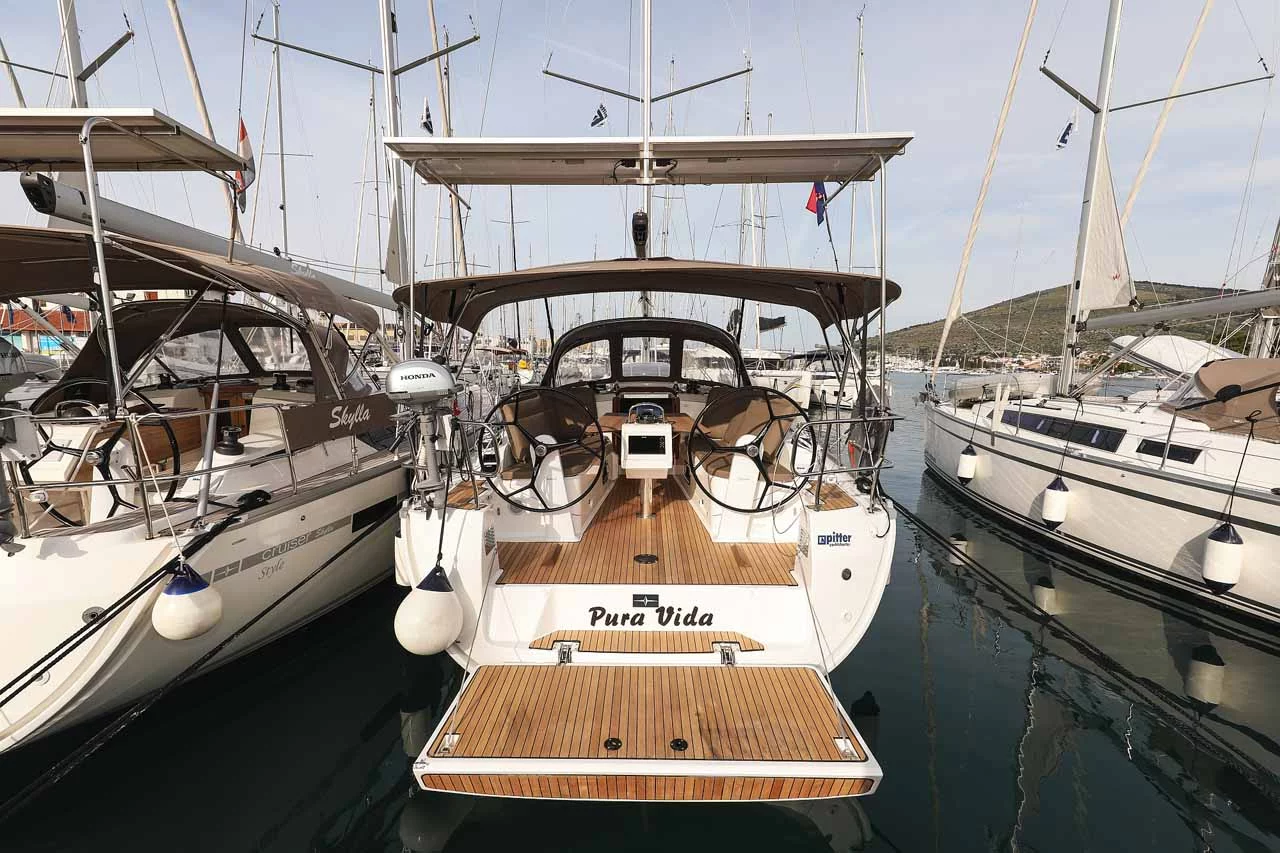 Bavaria Cruiser 37 Style (Pura Vida)  - 0