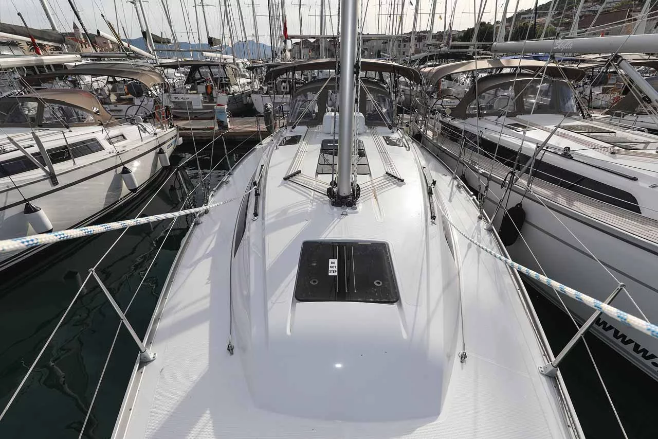 Bavaria Cruiser 37 Style (Pura Vida)  - 3
