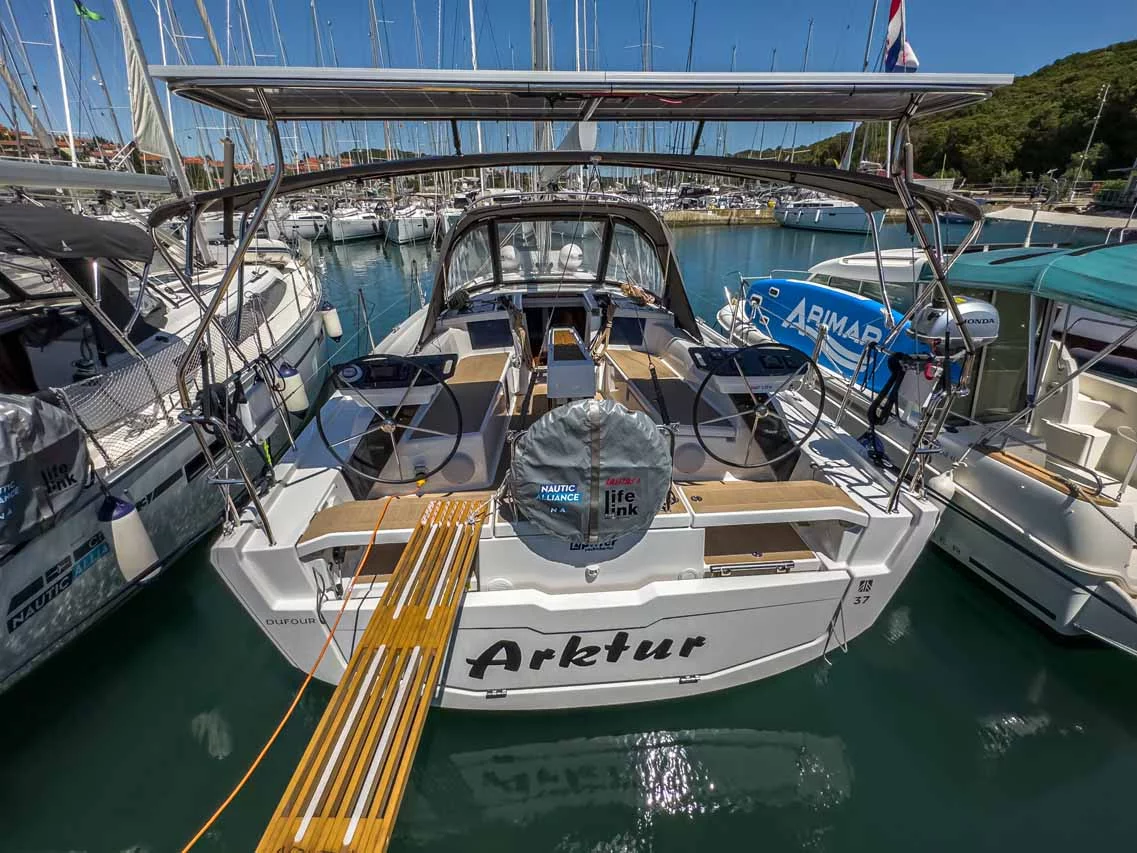 Dufour 37 - 3 cab. (Arktur)  - 0