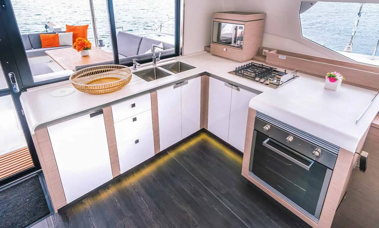 Fountaine Pajot Tanna 47 - 5 + 1 cab. (Sam)  - 13