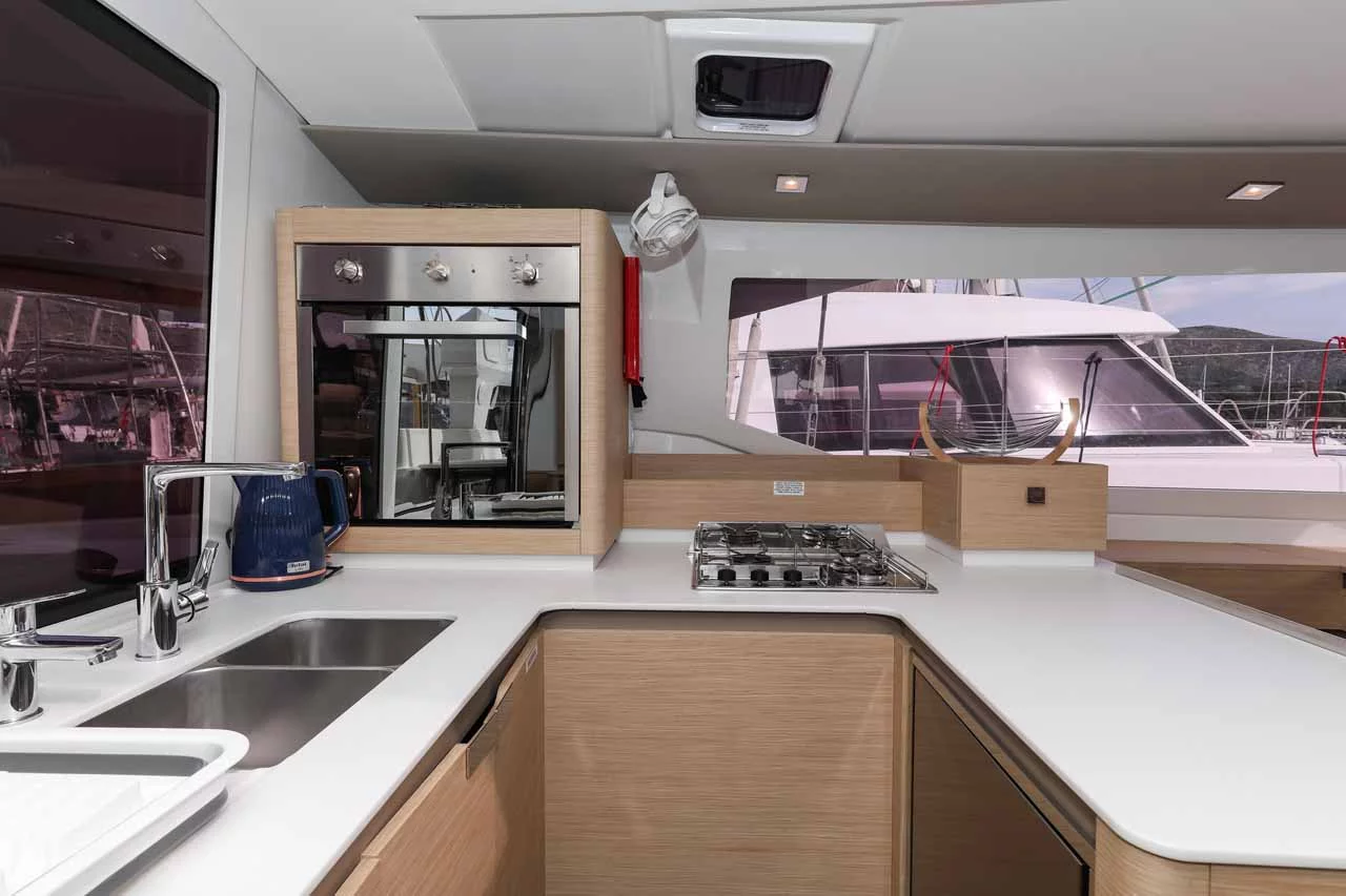 Fountaine Pajot Astrea 42 - 4 + 2 cab. (Alchiba)  - 18